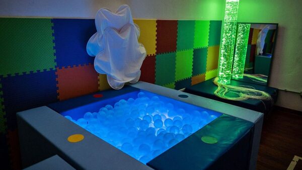 ALBERCA SENSORIAL INTERACTIVA “DOIT” CUADRADA